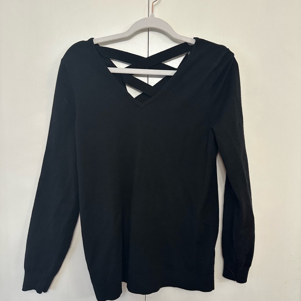 Elegant Black Crisscross V-Neck Women's Top